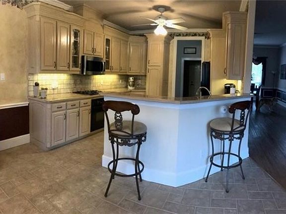 5th image of 3206 Caterina Ln