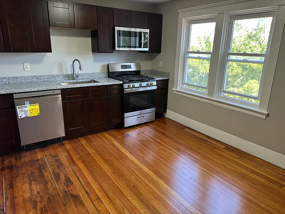31 Home Ave #3