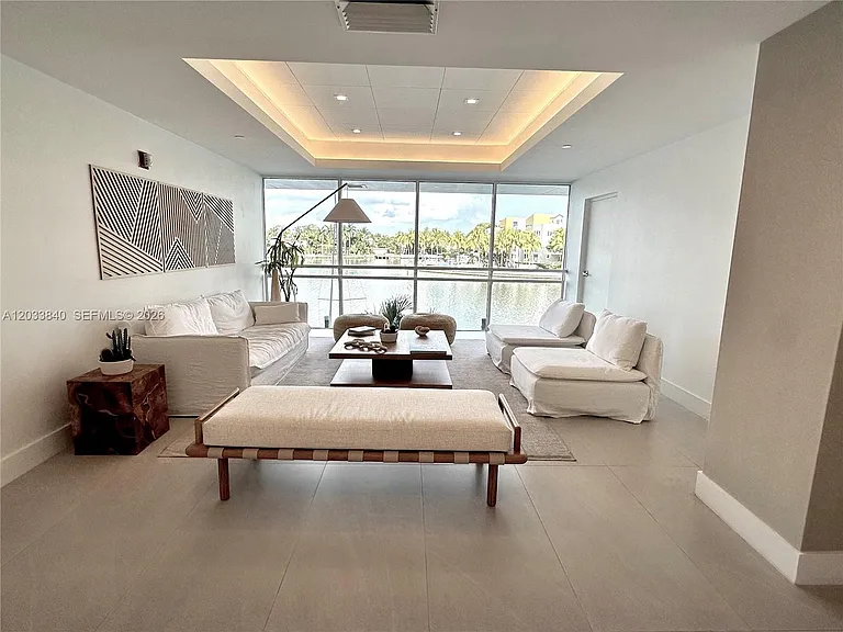 5900 Collins Ave #906 — Photo 18