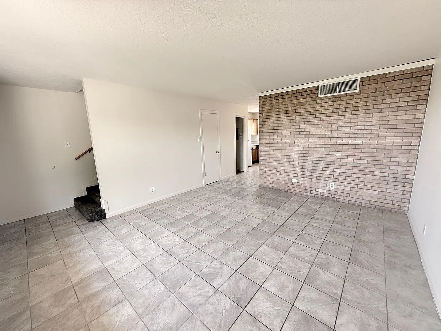 Retro Town House — Photo 4