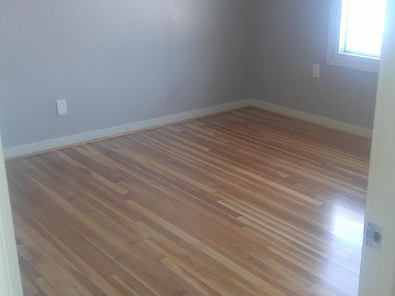 2nd image of 366 Stratofort St