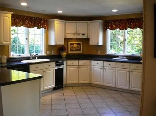 4th image of 78 Barnyard Ln