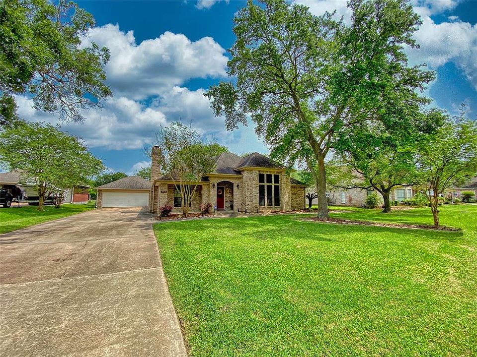 1st image of 3311 E Country Club Dr