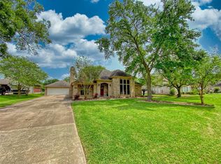 3311 E Country Club Dr, Shoreacres, TX 77571