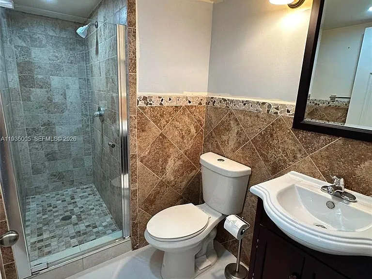 9440 SW 8th St #402 — Photo 29
