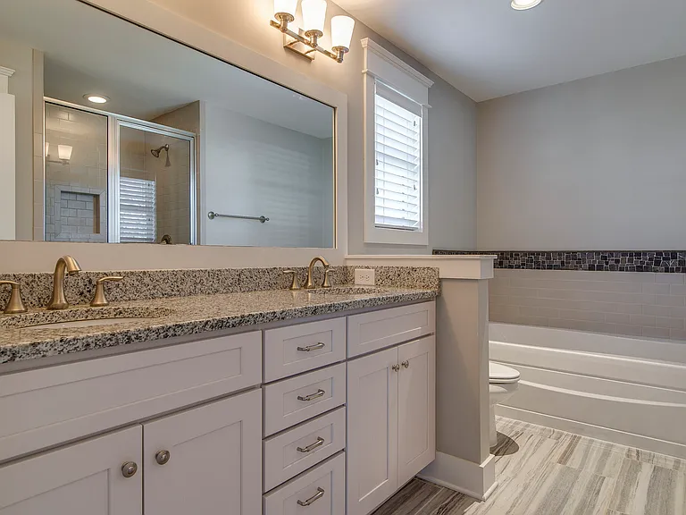Primary Bathroom with tub