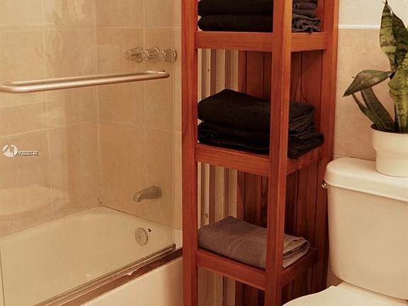3rd image of 68 NW 45th St #2