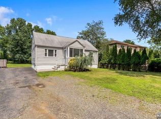 244 Horseneck Rd, Fairfield, NJ 07004