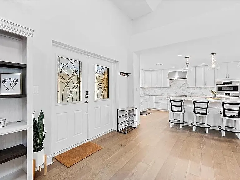 430 Island Cir — Photo 17