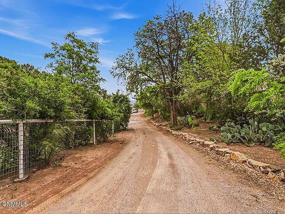 2nd image of 565 Carver Rd