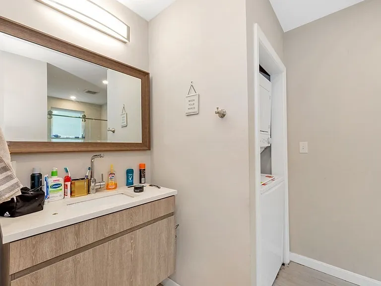 228 Calumet St #1L — Photo 11