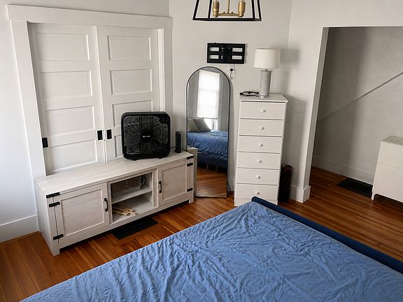 5th image of 35 Herrick St #B
