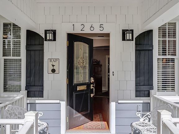 3rd image of 1265 Challen Ave