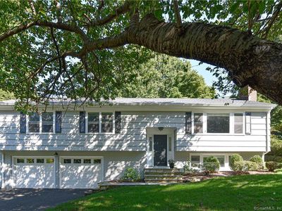 222 Orchard Hill Lane, Fairfield, CT, 06824