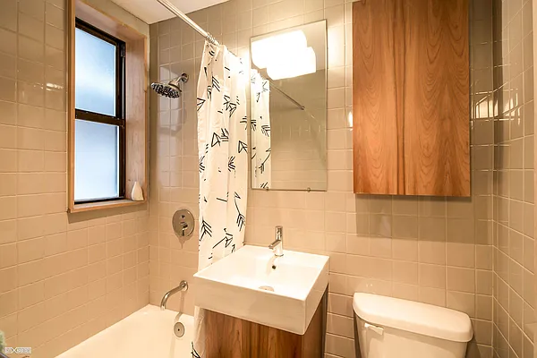 Sold by Citi Habitats | media 7