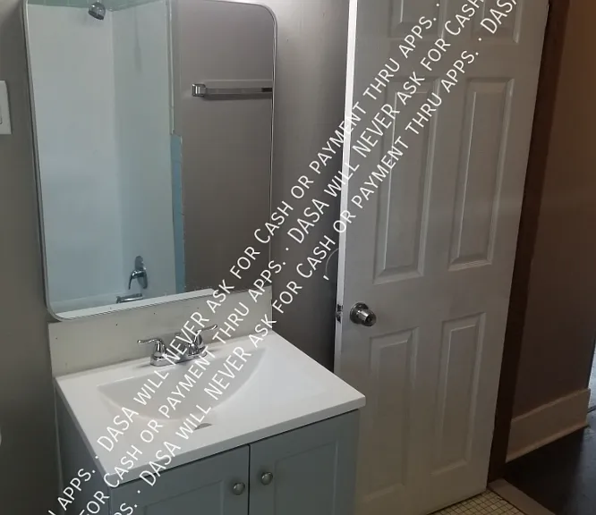 370 Melville St #UPPER — Photo 6