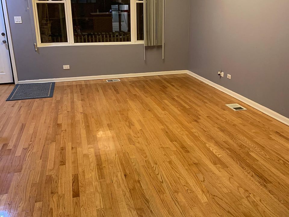 1st image of 3529 W Wolfram St #1