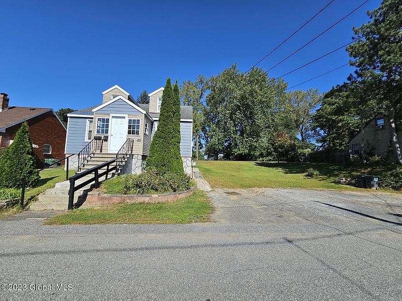 5th image of 42 Braintree Street
