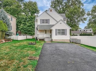 9 Mountainview Ave, Suffern, NY 10901