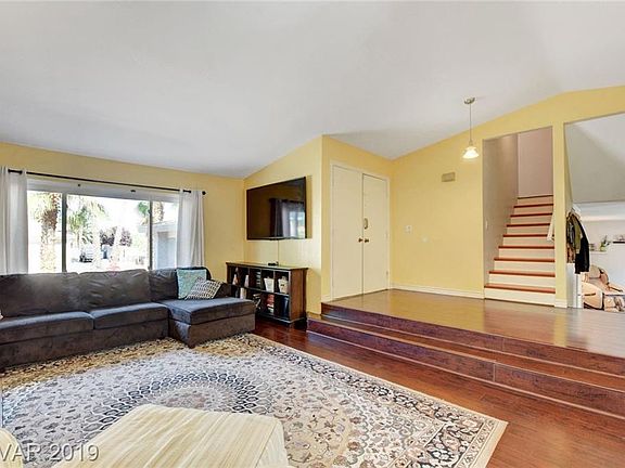 3rd image of 5459 La Palomas Ct