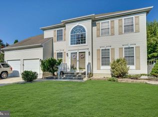 1 Conrad Ct, Bayville, NJ 08721