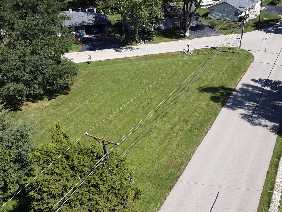 2nd image of 148 Center St