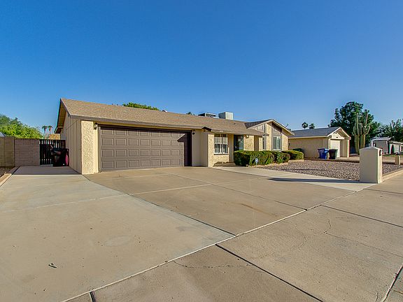 2nd image of 1906 W Pampa Ave
