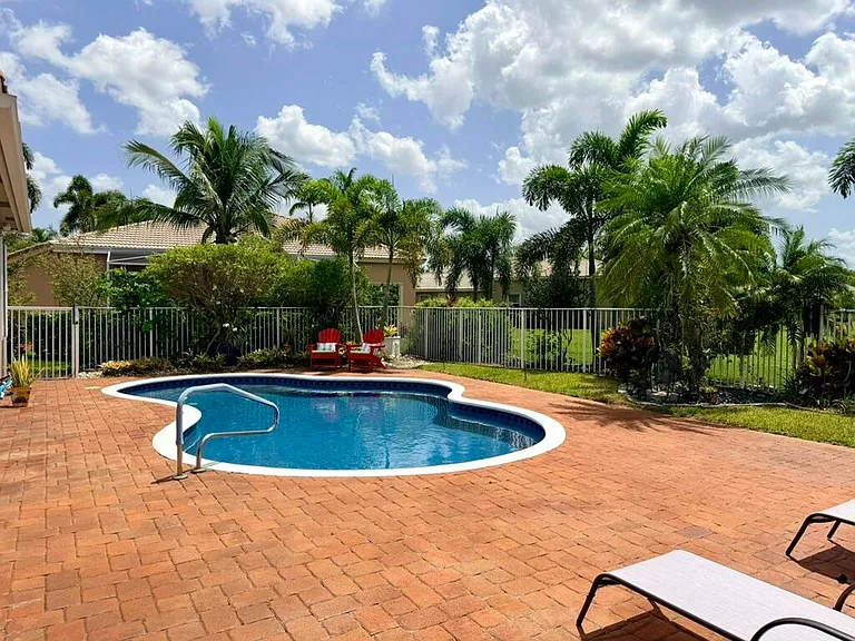 9546 Lantern Bay Cir — Photo 27