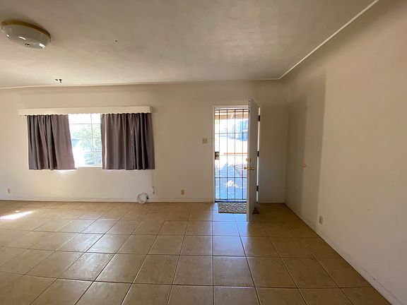 2nd image of 819 E Hedrick Dr