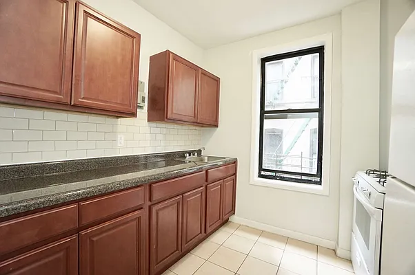 Rented by BRICK & GALO REALTY CORP | media 14