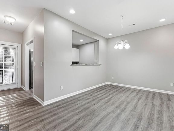 2nd image of 8662 Thomas Rd