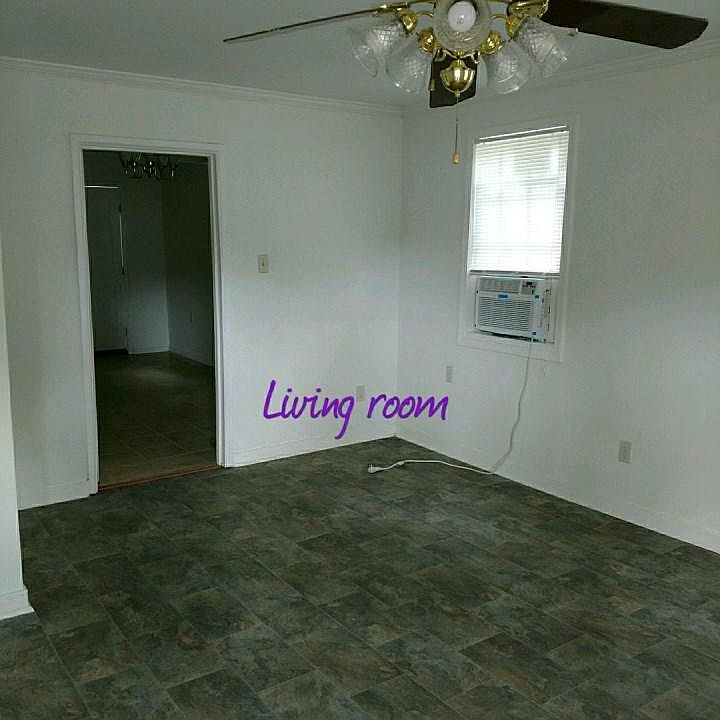 2nd image of 2021 Warren St