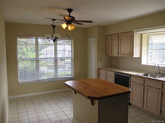 5th image of 531 W Barrymore Dr