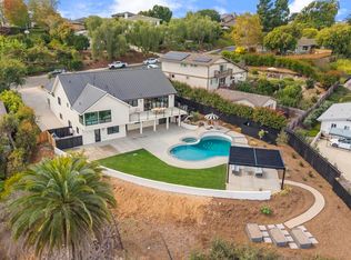 3920 Holly Brae Ln, Carlsbad, CA 92008