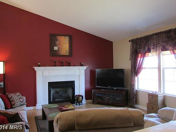 2nd image of 110 Sussex Cir