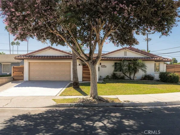 18001 Gulf Ln, Huntington Beach, CA 92646