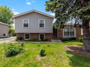 3332 N Lewis Ave, Waukegan, IL 60087