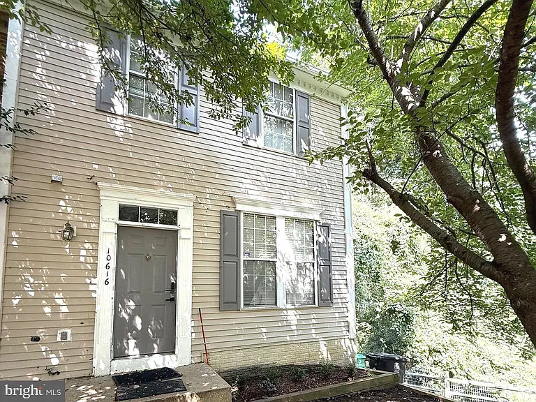 10616 Fitzgibbon Ct — Photo 1