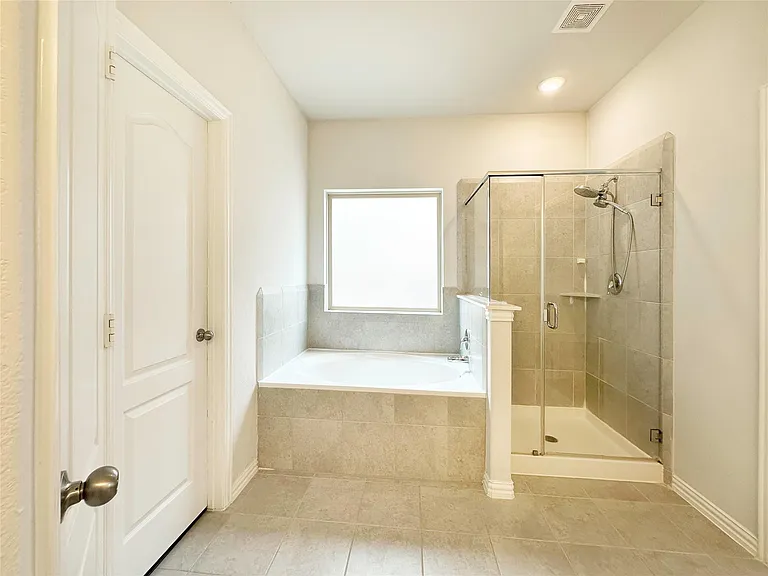 23610 Carducci Dr — Photo 21