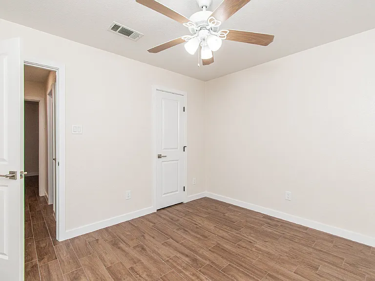 304 Timber Ridge Dr — Photo 9