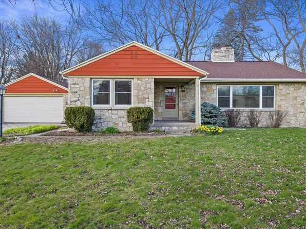 2010 West Mill ROAD, Glendale, WI 53209