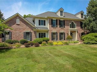 10 Northstone Rise, Pittsford, NY 14534