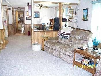 2nd image of 237 NE Sunshine Ln