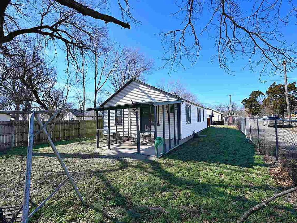 1st image of 615 E 13th Pl