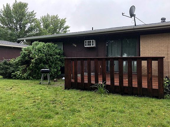 2nd image of 506 5th St E