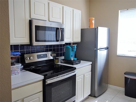 4th image of 18141 Paradise Point Dr