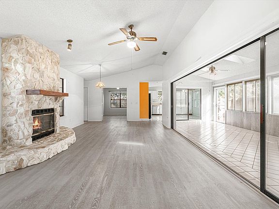 5th image of 57 Shores Blvd