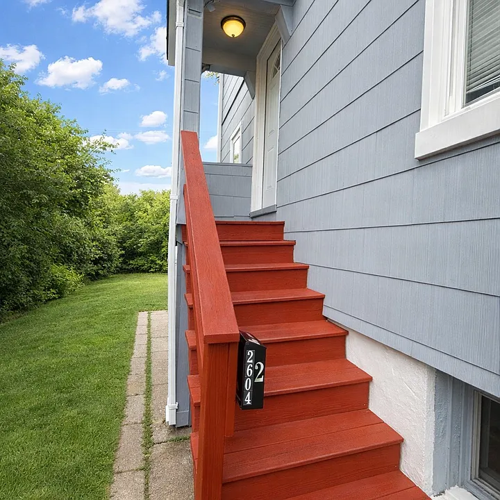 2604 Hamilton Ave