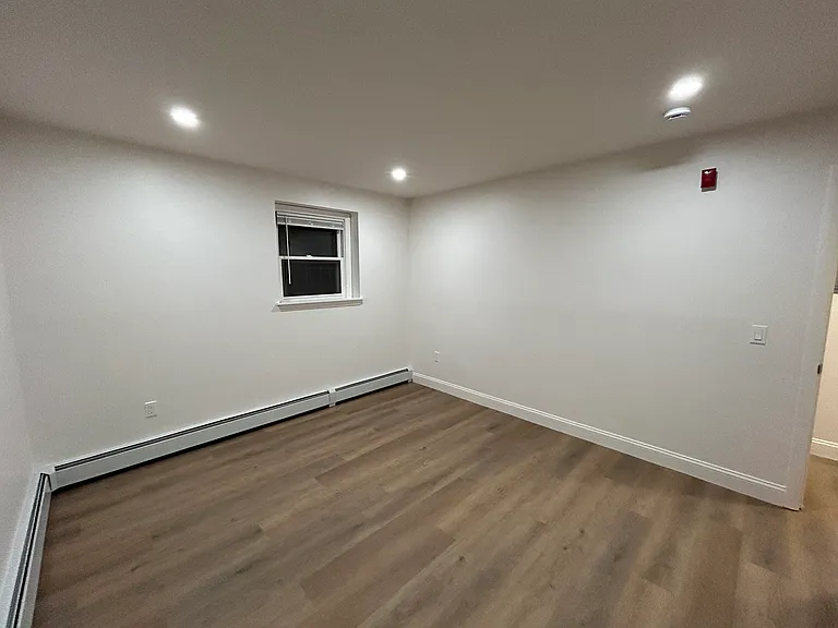 787 Admiral St #1 — Photo 24