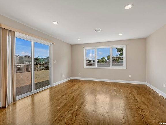 2nd image of 401 Guy Lombardo Ave